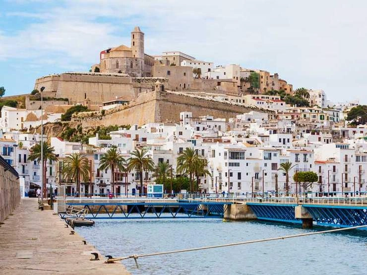 Ibiza – nähtävyyksiä ja matkakohde