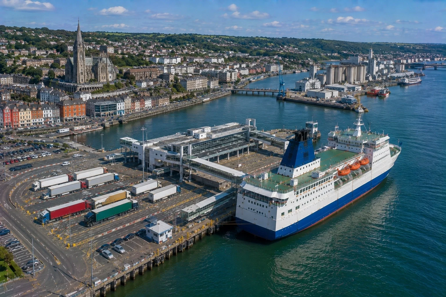 Ringaskiddy matkustajalauttaterminaali in Cork Harbour