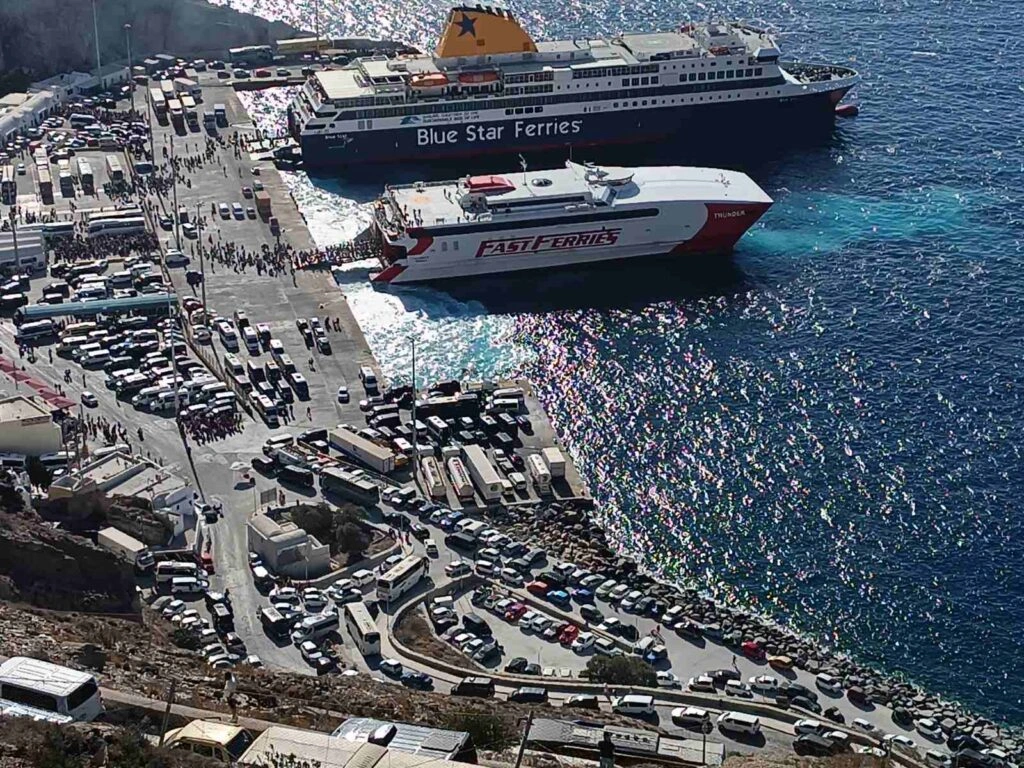 Santorini lauttakohde