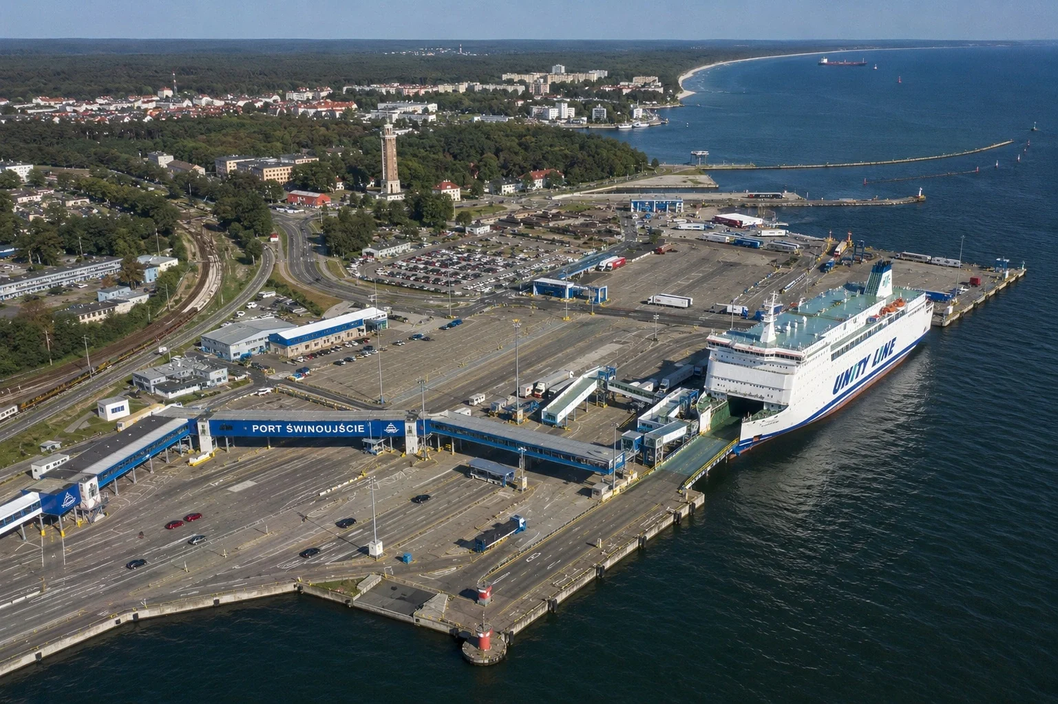 Świnoujścien lauttasatama Puolassa