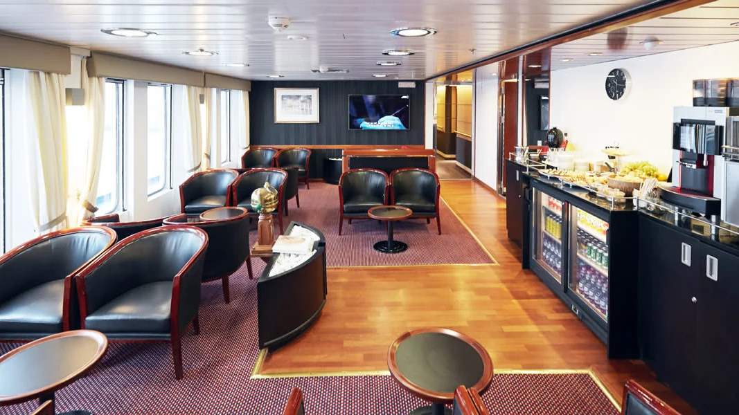 Commodore Lounge DFDS:n lautalla