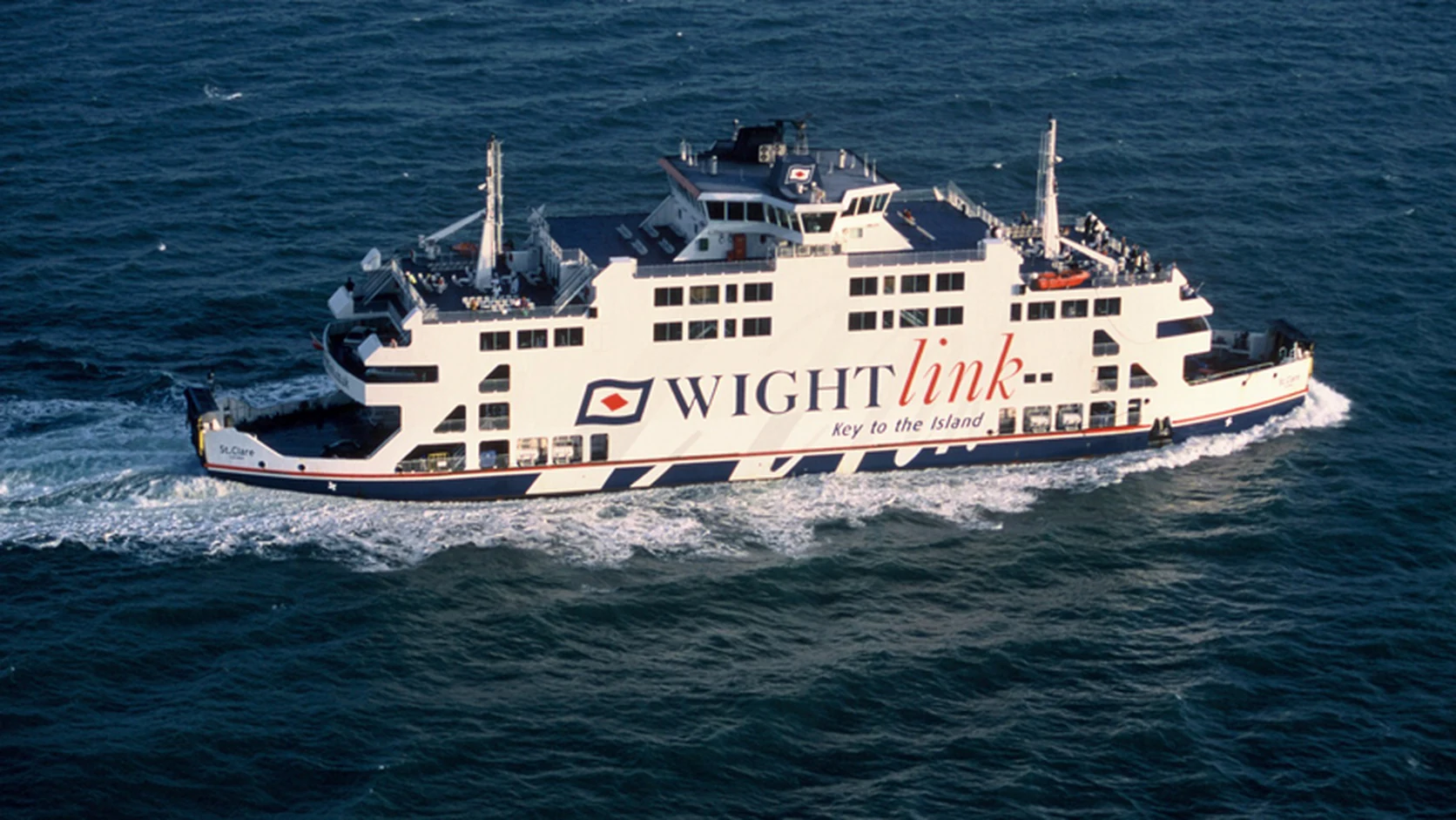St Clare Wightlink lautta at sea